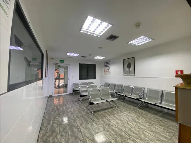 Venta De Clinica, La Campiña, Caracas - Equipada