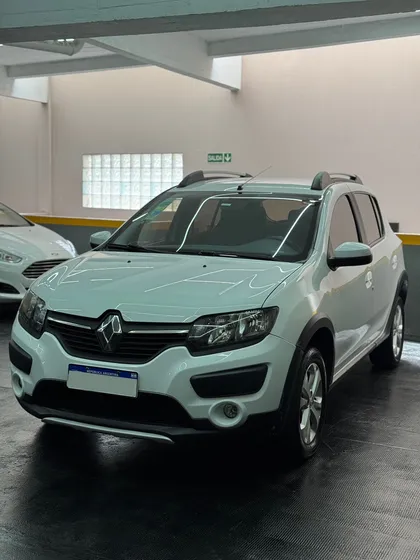 Renault Sandero Stepway 1.6 Privilege 105cv