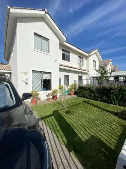 Casa Hermosa En Comuna De Padre Hurtado 3 D 3 B