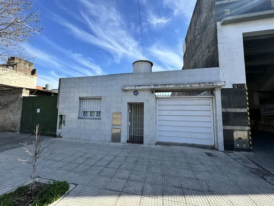 Venta De Casa En Soldati, Ideal Deposito 