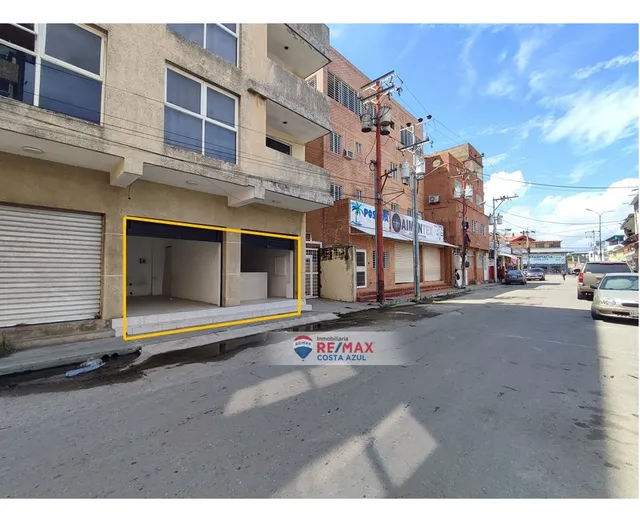 Remax Vende Local Comercial En Tucacas De 40m2 En Pleno Casco Central