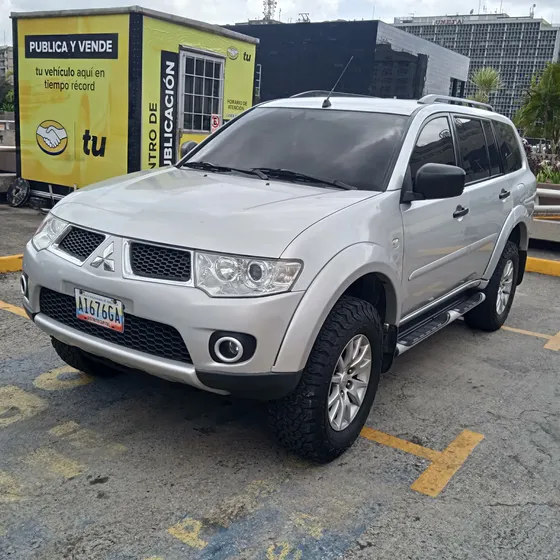 Mitsubishi Montero Glx- Automática