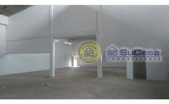 Bodega Amplia Con Excelente Ubicación. Cod. 13737