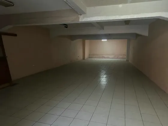 Local Comercial Con Varios Salones Amplios En Valparaíso