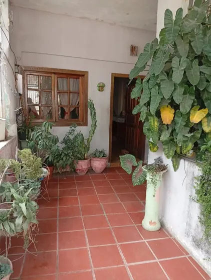 Casa En Pozuelo, De Dos Plantas Para Remodelar