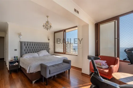Departamento En Venta De 4 Dorm. En Viña Del Mar
