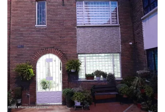 Casa En  Rincon De Venecia(bogota) Rah Co: 25-477
