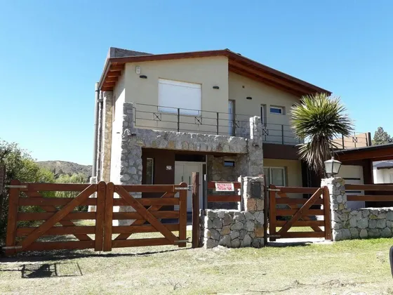 Hermosa Casa En  La Cumbre En Alquiler