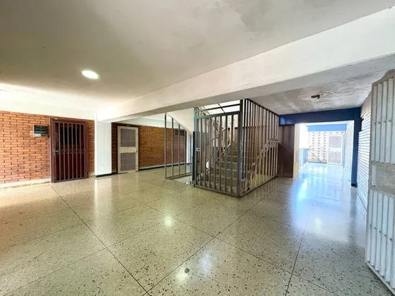 #*25-15752 Oficina En Venta  - Oportunidad Única. Ubicada En Una Zona Privilegiada De La Ciudad De Barquisimeto, Lara Adelaida Armeya
