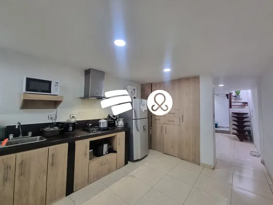 Venta Casa Unifamiliar Con Apartaestudios En Barrio Antioquia Medellín