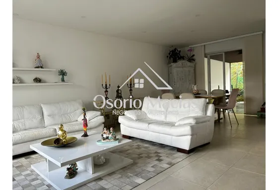 Venta De Casa En Av. Alberto Mendoza