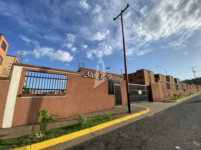 Apartamento En El Conj. Resd. Altos De Betania, Sector Villa Betania