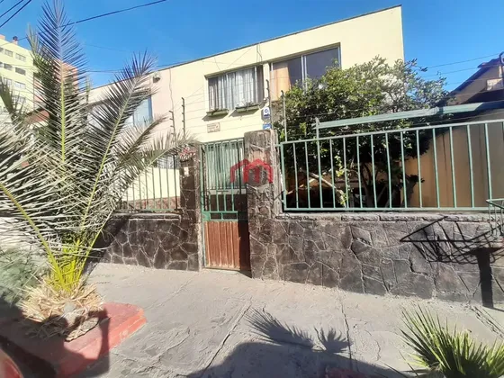 Casa En Venta De 4 Dorm En Sector De Parque Croata 10.000 Uf