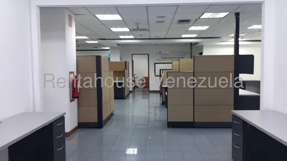 Alquiler De Oficina En La Urbina Caracas L.p