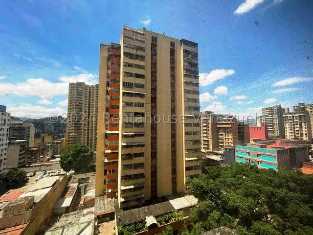 Apartamento Venta Santa Rosalia 24-23588
