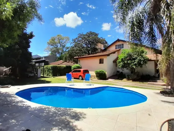 Quinta En Venta - 4 Dormitorios 2 Baños - 700mts2 - Tortuguitas