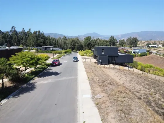 Sitio En Venta, Condominio Ubicado En La Zona De Maitencillo