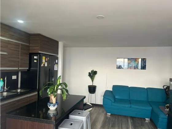 Venta De Apartamento Con Excelente Ubicación En Rodeo Alto, Medellín 