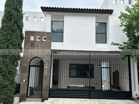 Jardines Del Paseo
