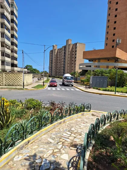 Acogedor Y Moderno Apartamento En Playa Grande, La Guaira