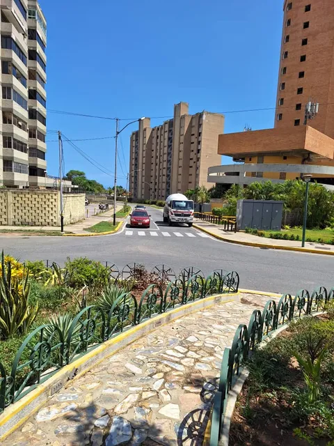 Acogedor Y Moderno Apartamento En Playa Grande, La Guaira