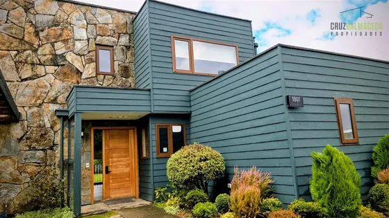 Casa En Venta De 4 Dorm. En Puerto Varas