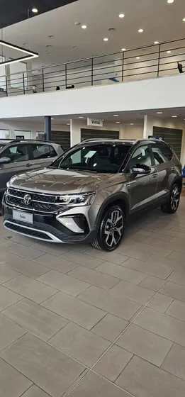 Volkswagen Taos 1.4 250 Tsi Highline Bi Tono