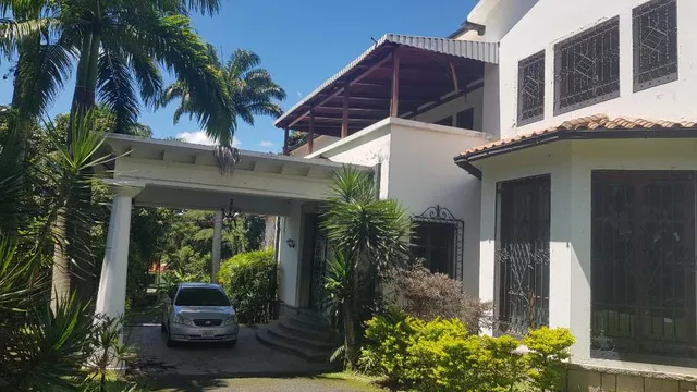 Casa En El Country Club