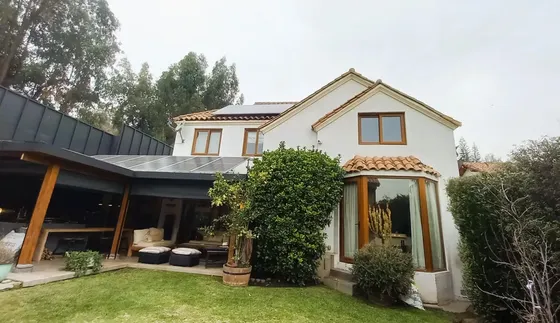 Acogedora Casa En Condominio En Julia Bernstein