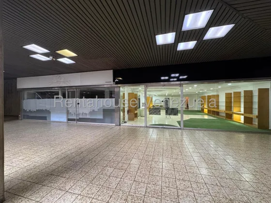 En Alquiler Local Comercial Oficina O Gimnasio Altamira Yf