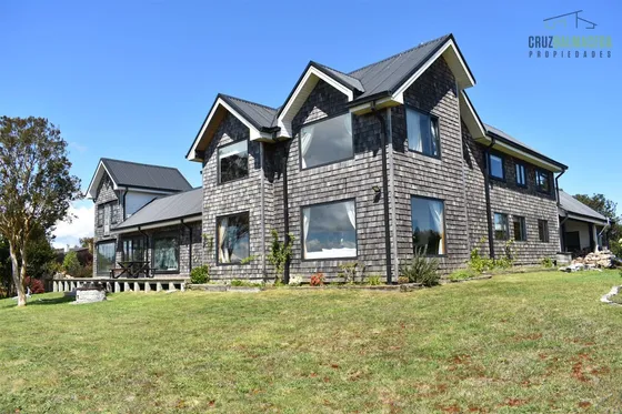 Casa En Arriendo De 4 Dorm. En Puerto Varas