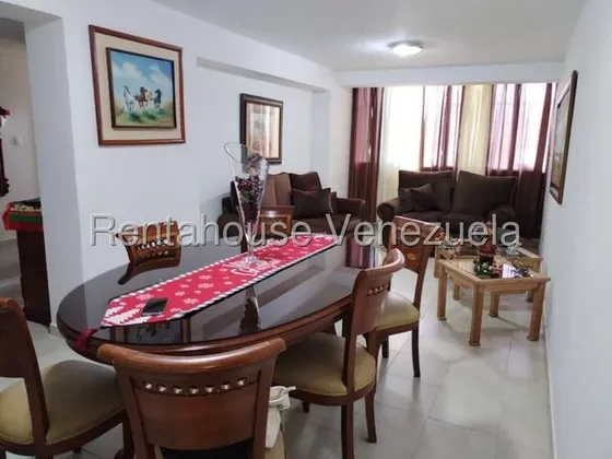 Maria Gonzalez 25-12152 Apartamento En Venta El Naranjal Naguanagua, Amplio, Cómodo, Fresco, Conjunto Cerrado, Agua De Pozo.