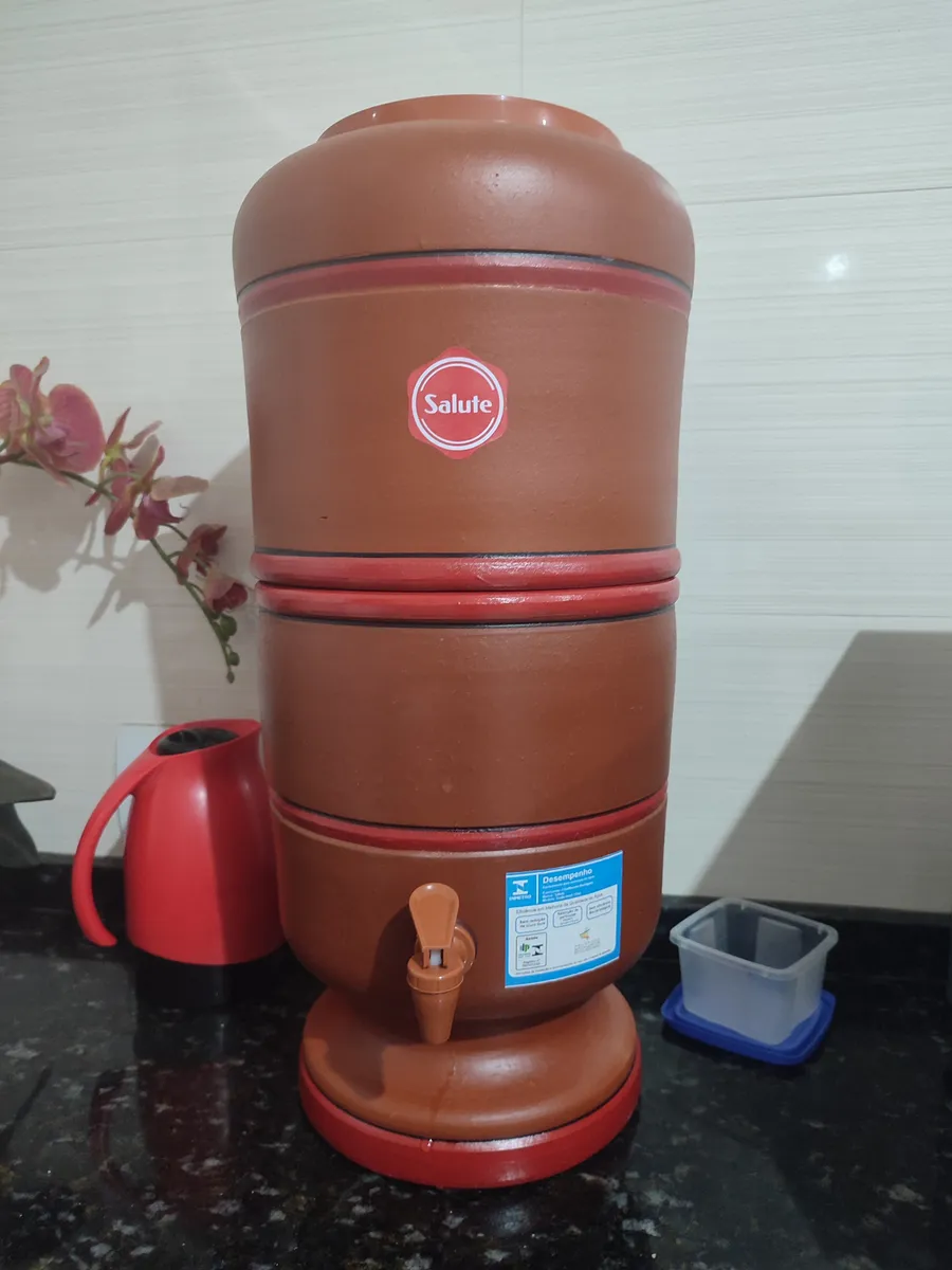 Filtro De Barro 16 Litros Salute C/2 Velas Carvão + 2 Bóias...