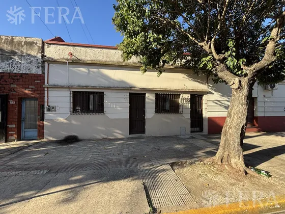 Venta De Casa Para Dos Familias En Quilmes Oeste