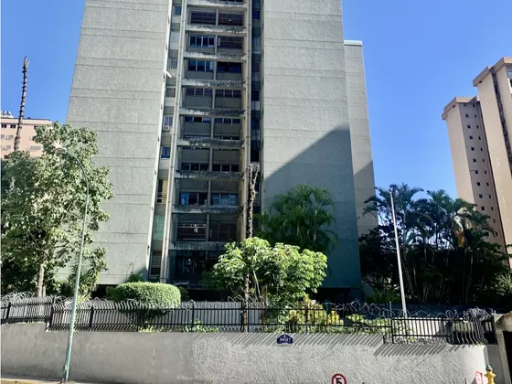 Venta De Apartamento En El Cigarral 146 M2 2h+s/2b+s/2pe/1m (rd)