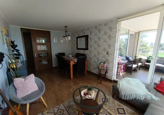 Venta De Cómodo Departamento En Concón