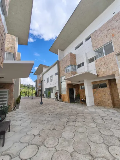 Js Casa En Venta En Urb La Lugareña En San Cristóbal