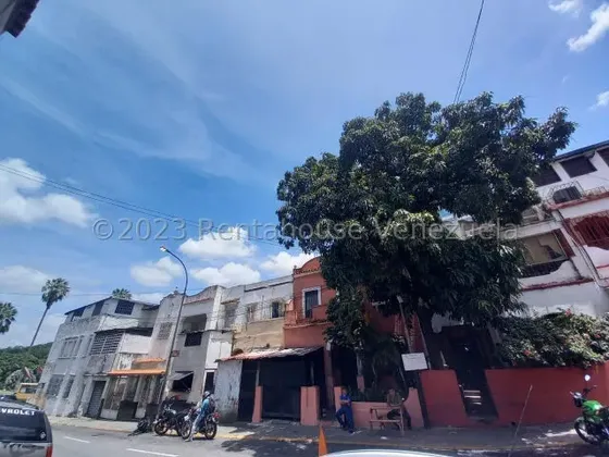 Casa En Venta, Plaza Venezuela Mls #25-13059