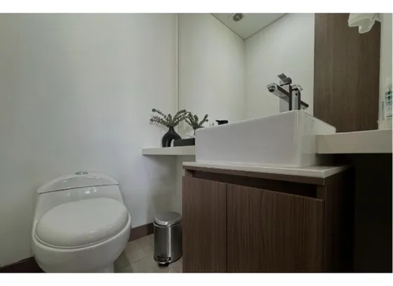 Apartamento Con Amplios Espacios Para La Venta En Castropol 