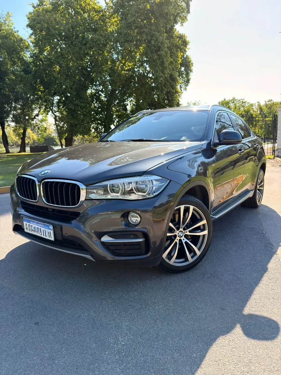 BMW X6 xDrive30i