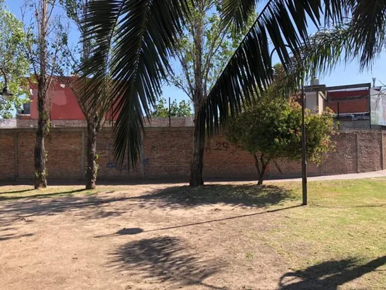 Comercial Sobre Avenida Avellaneda