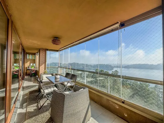 Departamento Único, De 245m2, Vista Panorámica A Laguna
