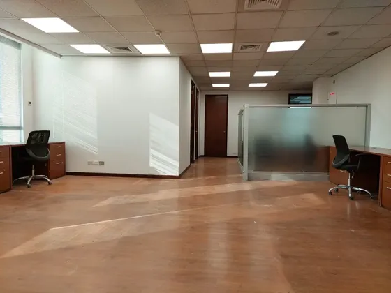 Oficina En Venta De 170 M2, Ciudad Empresarial.