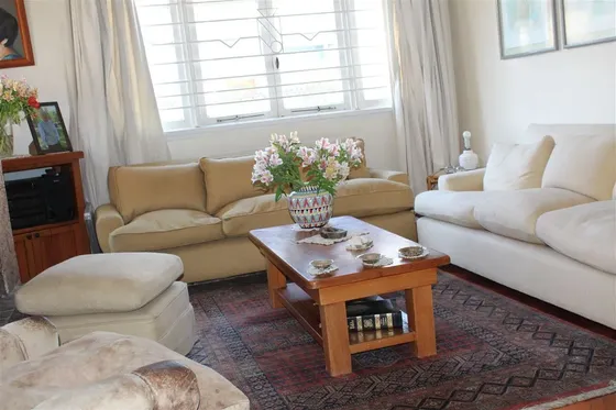 Casa En Venta De 5 Dorm.4 Baños, Escritorio, Viña Del Mar