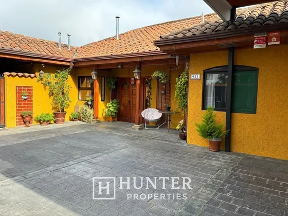 Casa En Venta En La Florida De 5d 4b, 250m2 Constr. En Talca