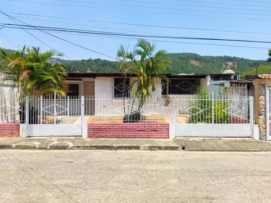 Ar.en Venta Casa En La Urb.el Naranjal, Naguanagua 