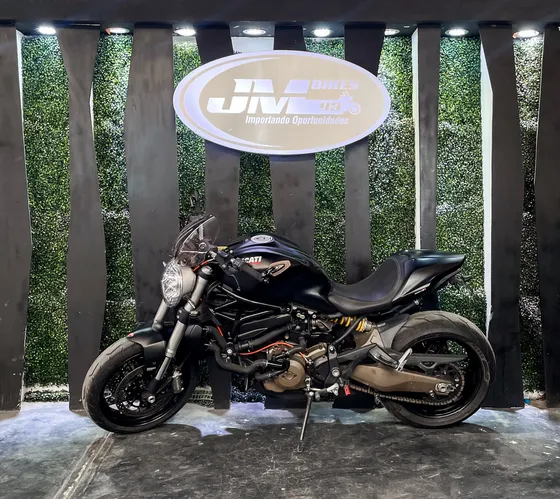 Ducati Monster 821 2015