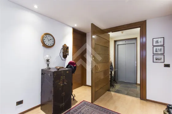 Dpto En Venta Las Condes 4 Dorm/3 Baños Mas Servicios 3 Est