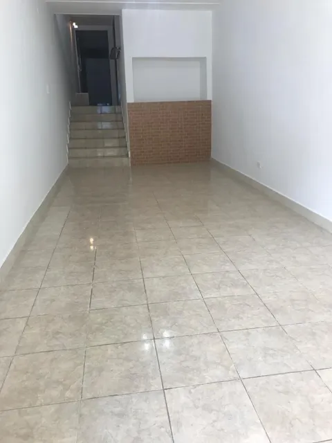 Para Cliente Directo. Se Alquila Comodo  Anexo En El Marques. Pb. Urbabizacion Cerrada Cerca A La Cota Mil. 46 Mts. No Amoblado, Ni Equipado.