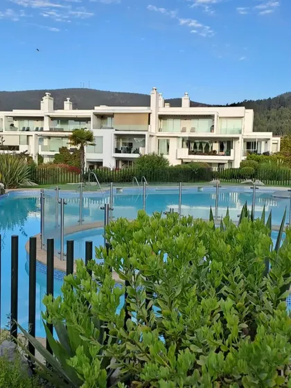 Marbella Lindo Departamento Primer Piso Con Terraza Jardin